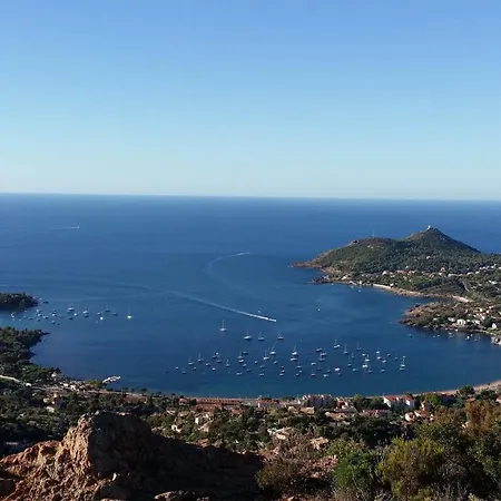 Vue Sur Mer-piscine Privee Holiday home *